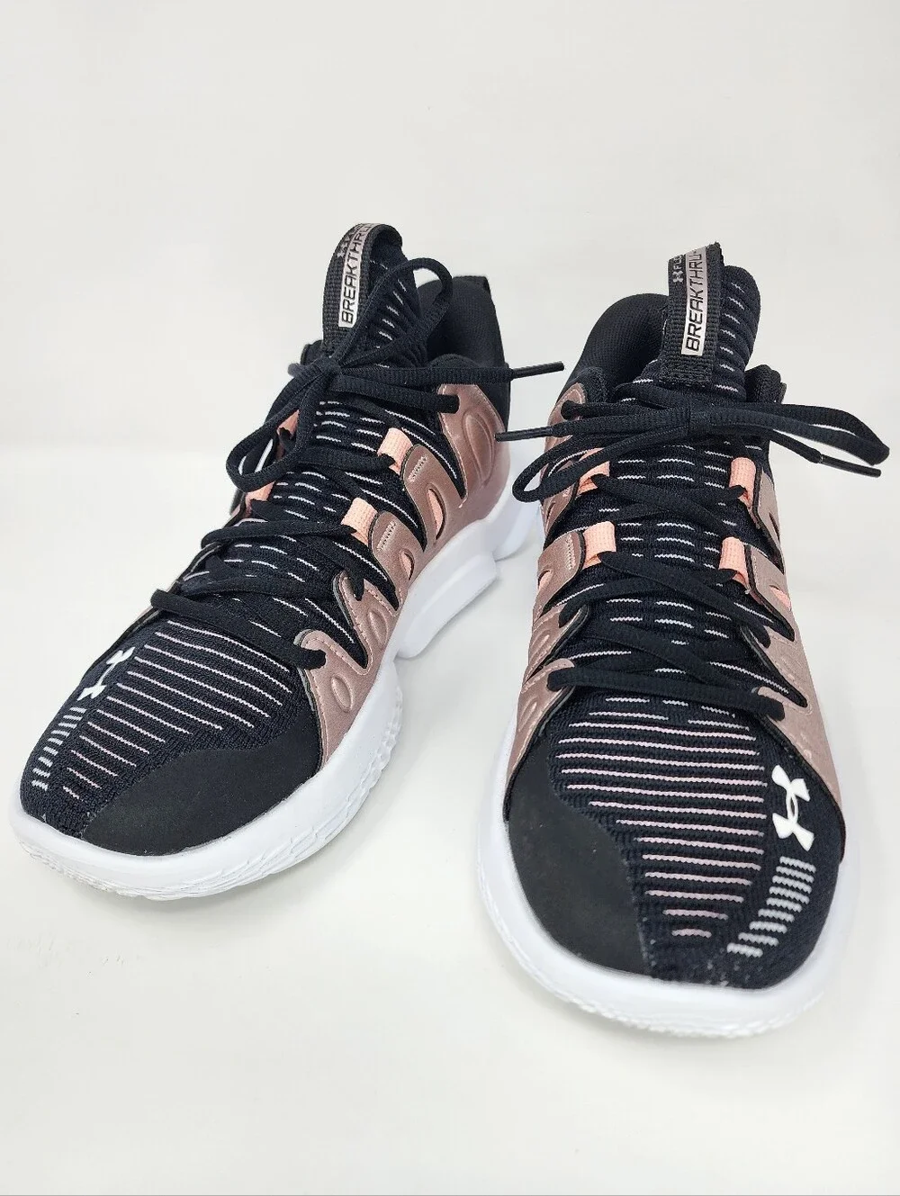 Under Armour Flow Breakthru-4 Basketball Shoes